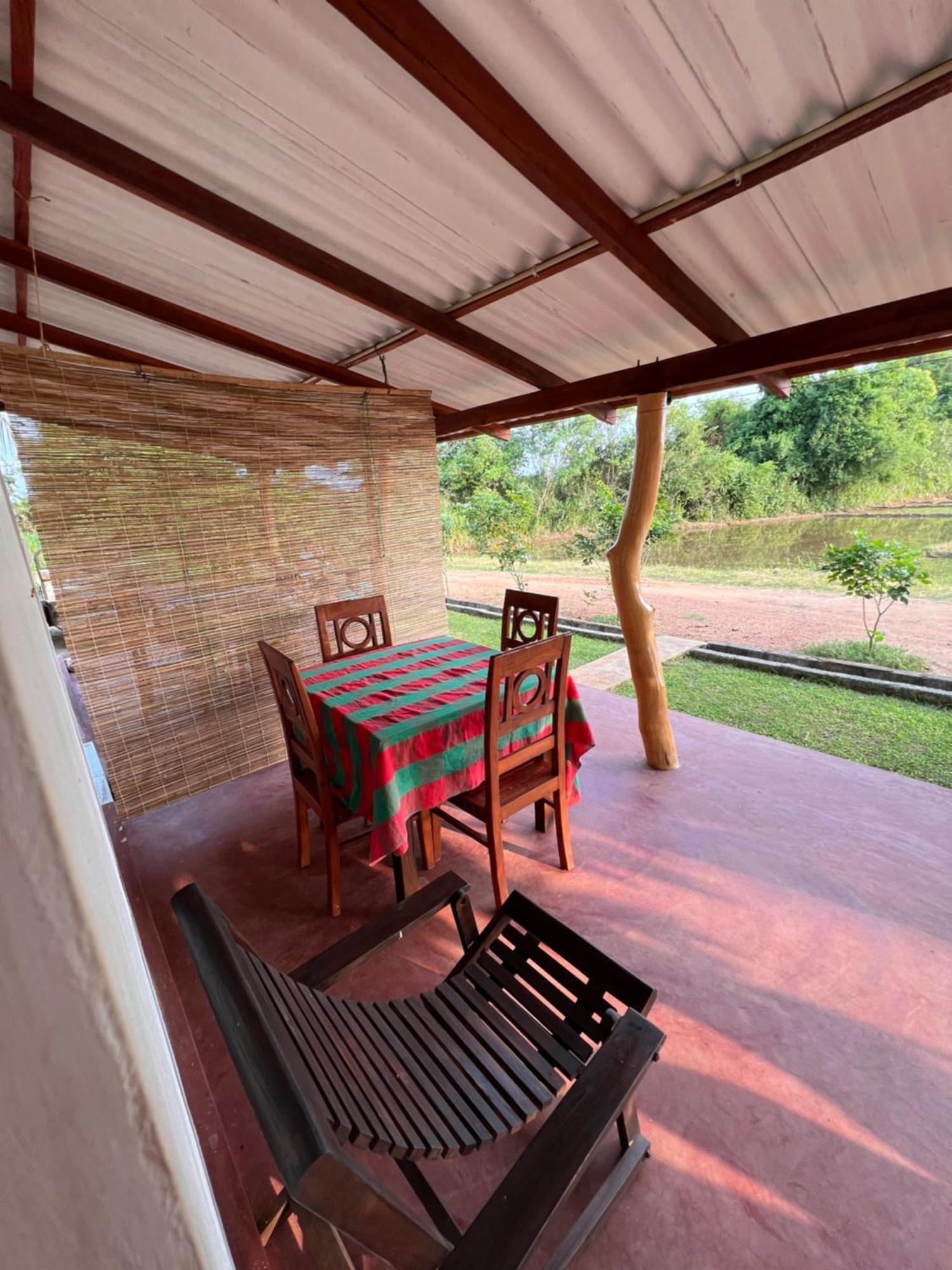 Kurumba Lodge Wilpattu Extérieur photo